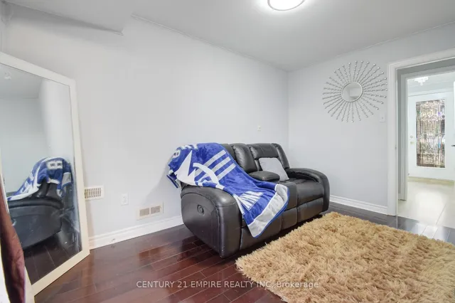 Additional image 26 of 29 Flowertown Ave Brampton Ave