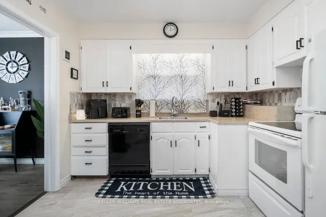 Additional image 8 of 53 Amoro Dr