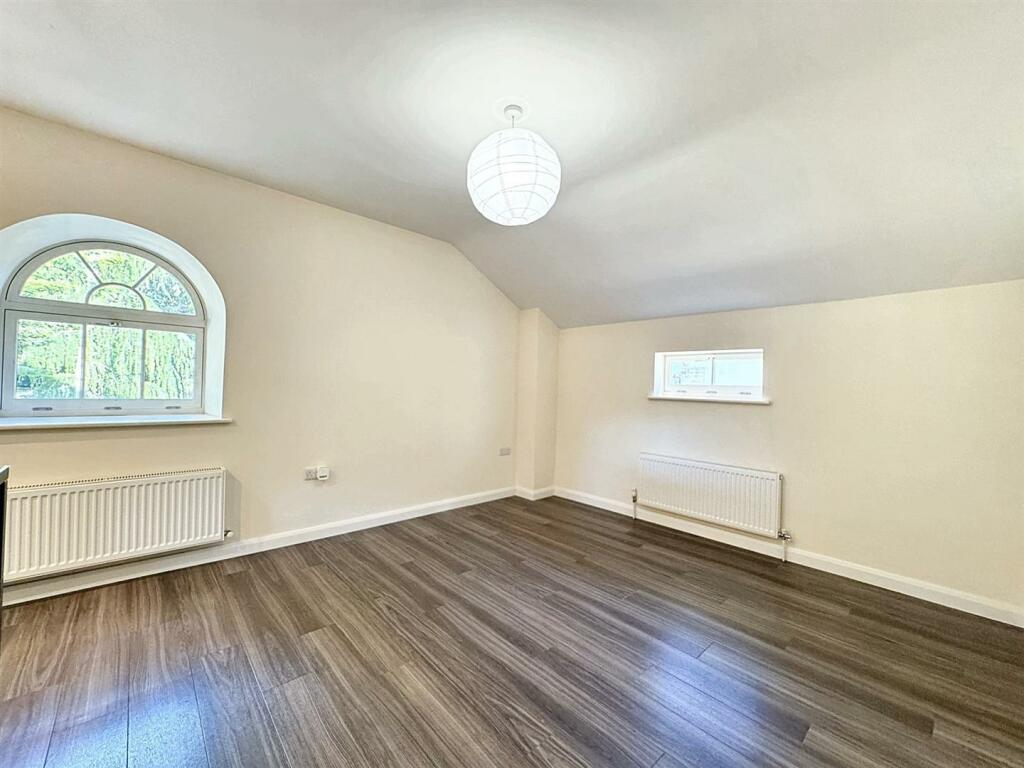 Additional image 7 of High Street, Oakhill