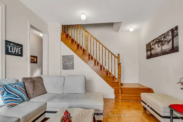 Additional image 37 of 8 Lampman Dr