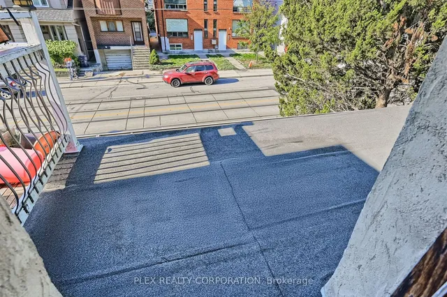 Additional image 27 of 193 Coxwell Ave