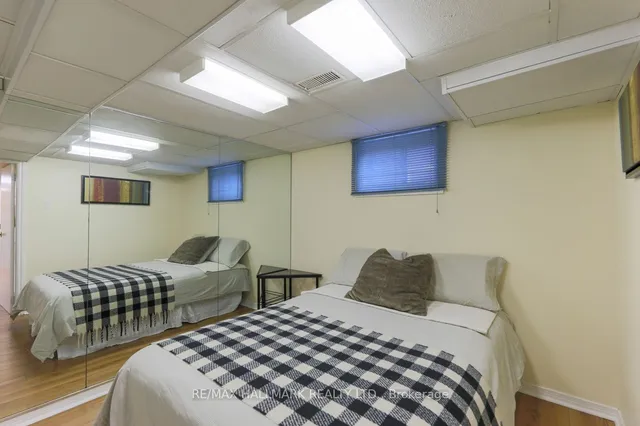 Additional image 17 of 8 Hollis Ave