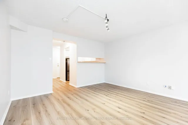Additional image 11 of 633 Bay St Unit 606