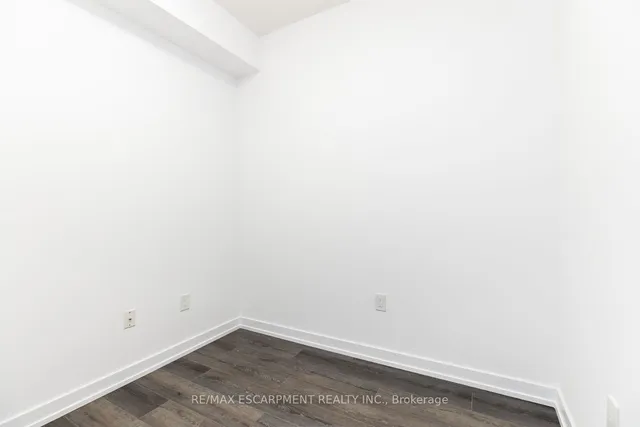 Additional image 10 of 470 Dundas St Unit 214