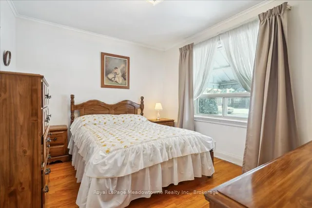 Additional image 28 of 21 Shaver Ave