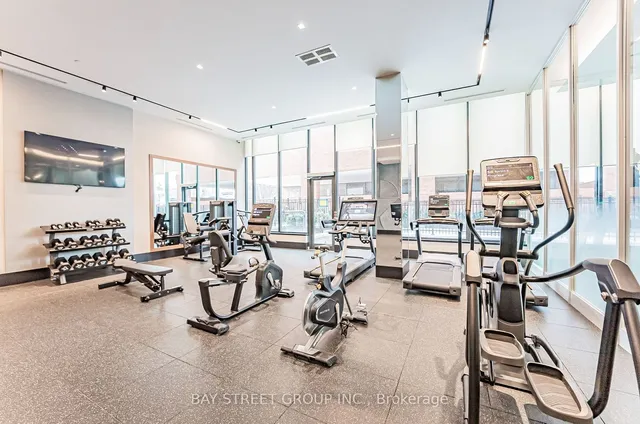 Additional image 23 of 250 Lawrence Ave Unit 526