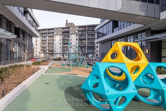 Additional image 32 of 10 Gibbs St Unit 621