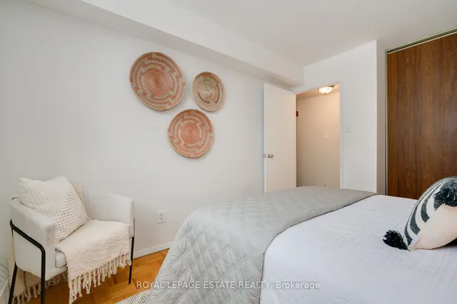 Additional image 19 of 40 Sunrise Ave Unit 110