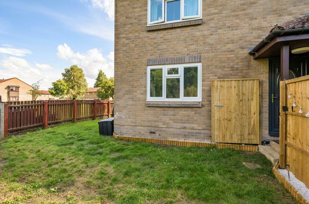 Additional image 11 of The Whithys, Street