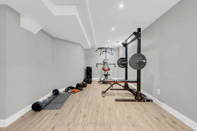 Additional image 34 of 2208 Kenneth Cres