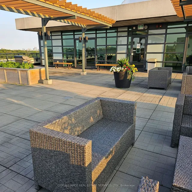 Additional image 10 of 2522 Keele St Unit 512