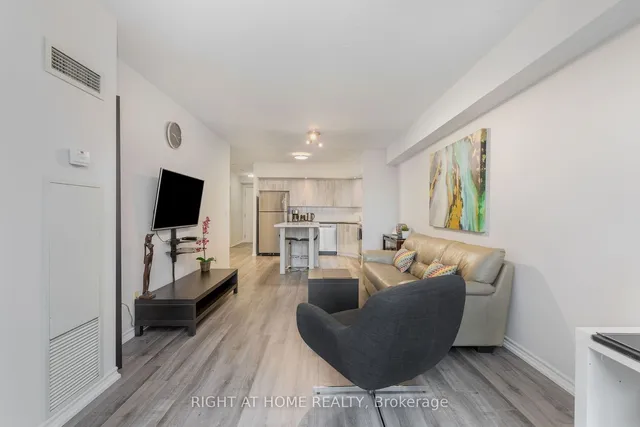 Additional image 5 of 250 Wellington St Unit 1537