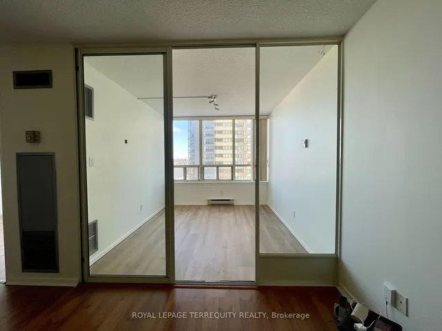 Additional image 10 of 30 Greenfield Ave Unit 1105