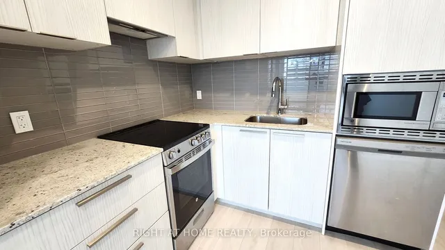 Additional image 15 of 501 Yonge St Unit 2704