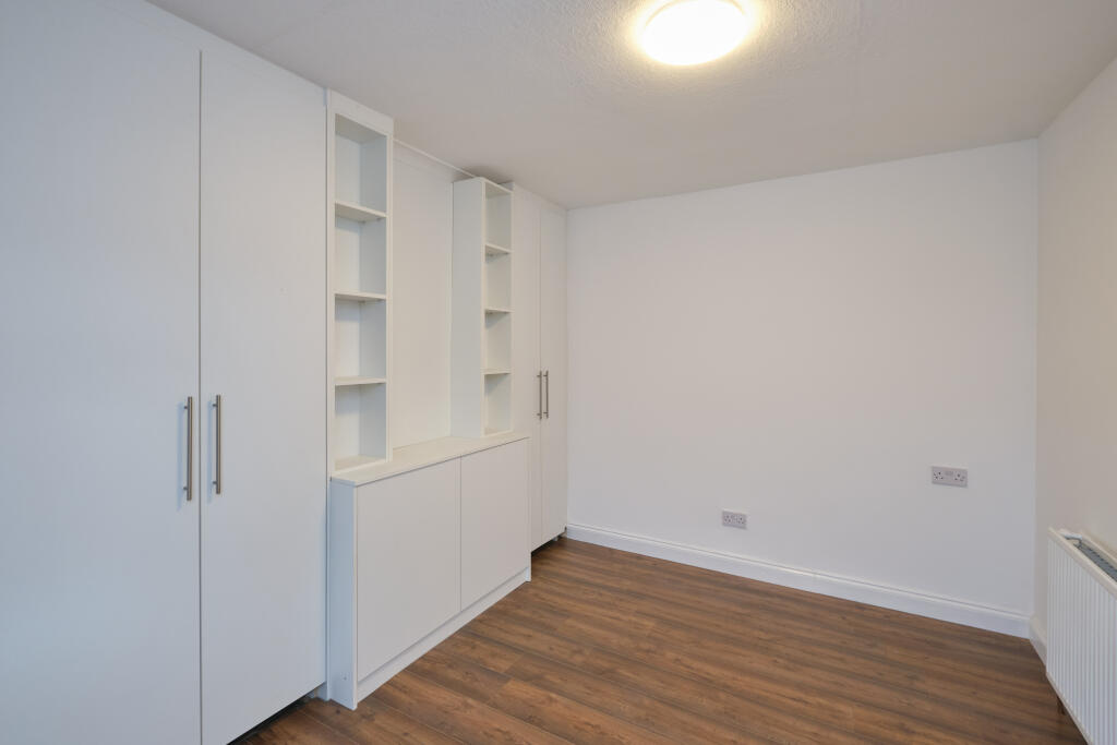 Additional image 12 of Warley Road, Oldbury, B68