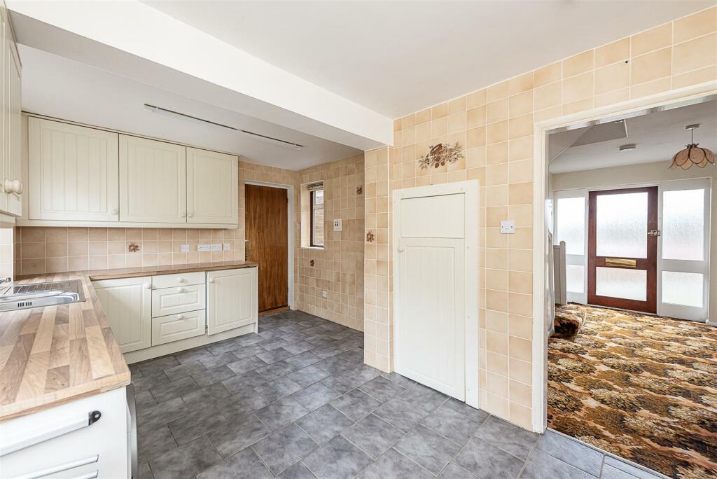 Additional image 5 of Springfield Crescent, Harpenden