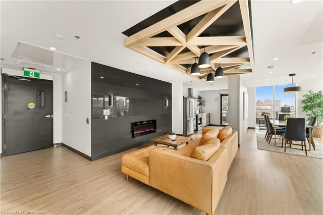 Additional image 19 of 60 Charles St Unit 2712