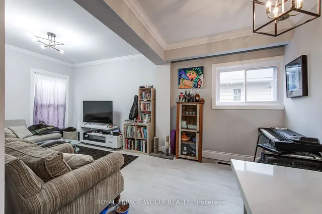 Additional image 12 of 218 Catharine St