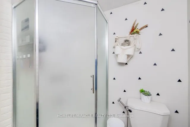 Additional image 25 of 42 Sufi Cres