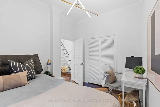 Additional image 29 of 184 Macpherson Ave