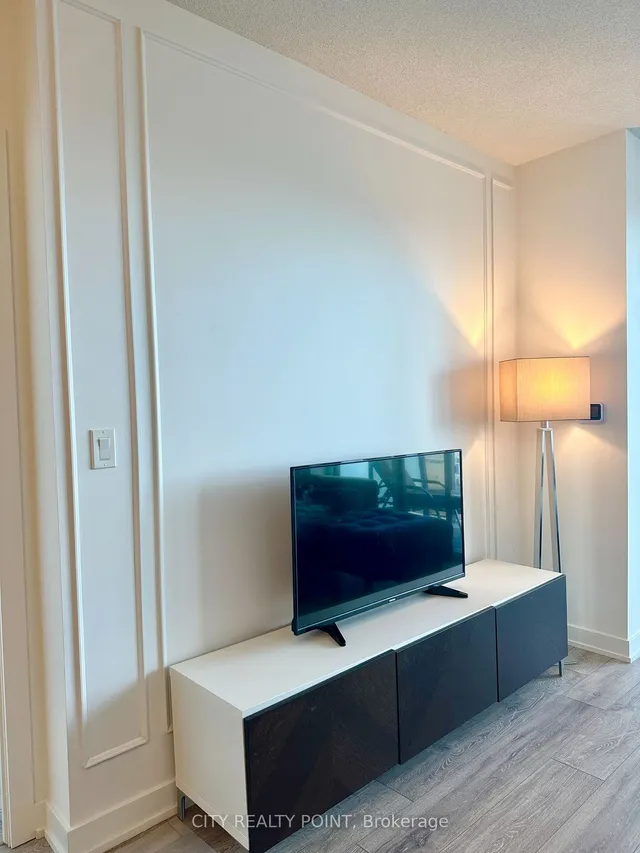 Additional image 7 of 3200 Dakota Common Unit B612