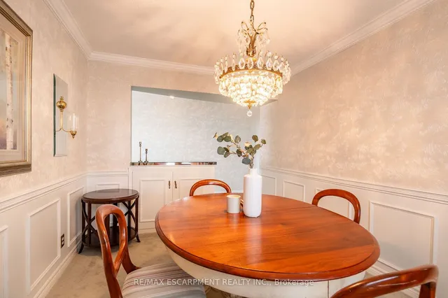 Additional image 10 of 5280 Lakeshore Rd Unit 911