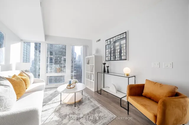 Additional image 12 of 60 shuter St Unit 2003