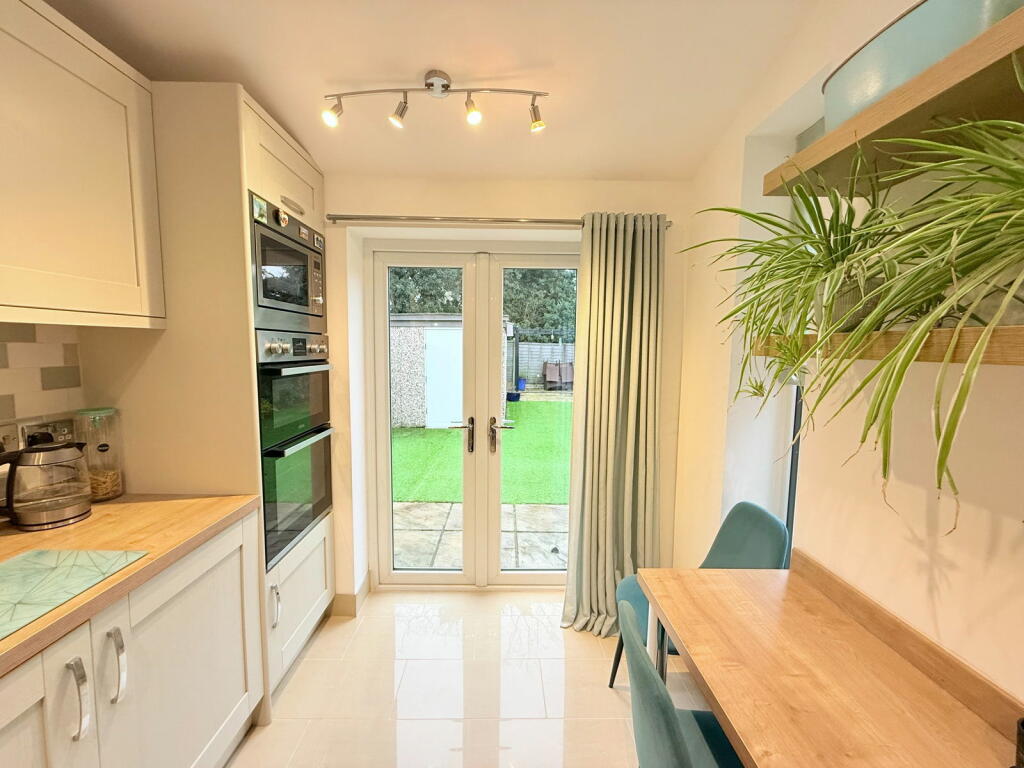 Additional image 6 of Edward Road, Maypole