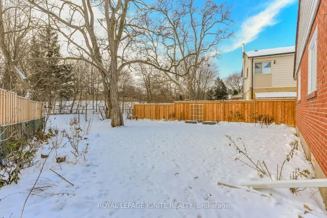 Additional image 35 of 208 Riverplace Cres