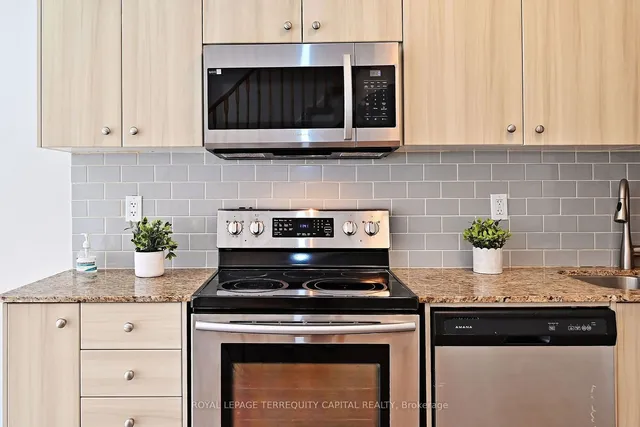 Additional image 17 of 871 Wilson Ave Unit 34