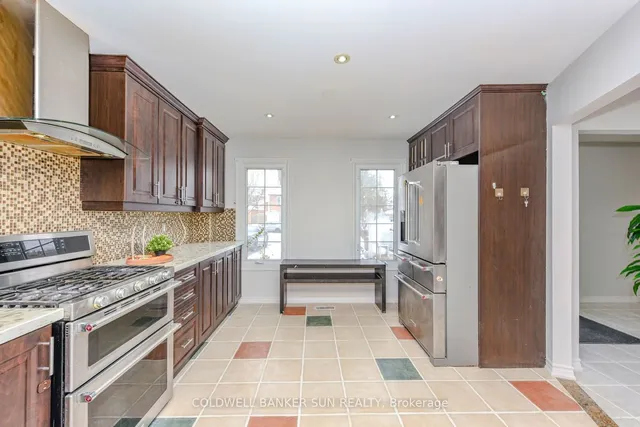 Additional image 10 of 116 Floribunda Cres