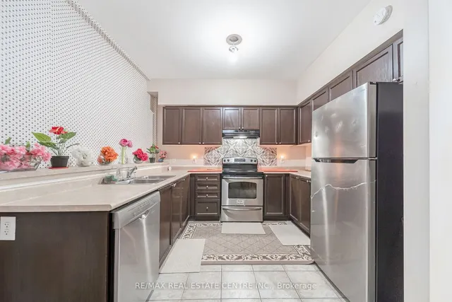 Additional image 17 of 103 Cedar Lake Cres