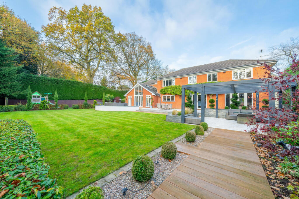 Additional image 32 of Denehurst Close, Barnt Green, Worcestershire B45 8HR