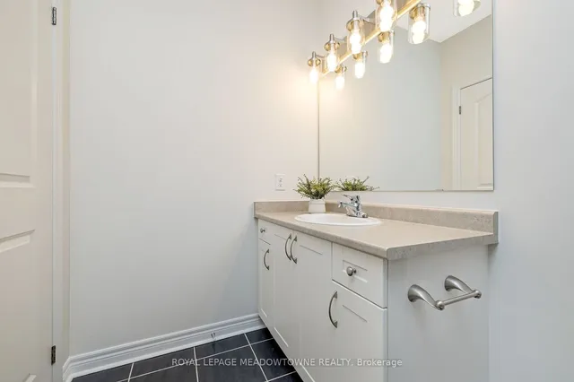 Additional image 30 of 383 Main St Unit 103