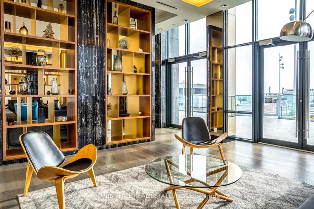 Additional image 29 of 55 Merchants' Wharf Unit 619