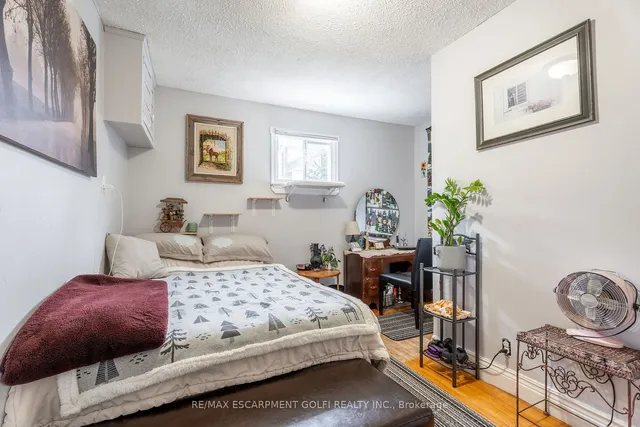 Additional image 11 of 214 Margaret Ave