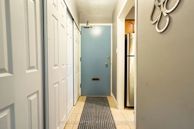 Additional image 8 of 10 WOODMAN Dr Unit 304