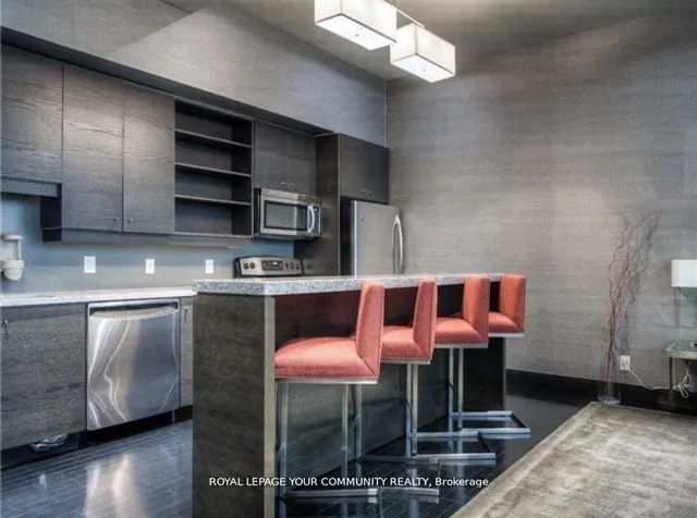 Additional image 22 of 21 Scollard St Unit 504