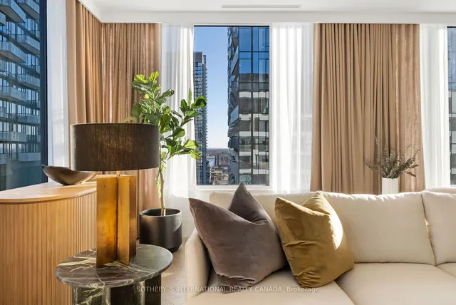 Additional image 16 of 455 Wellington St Unit 1105