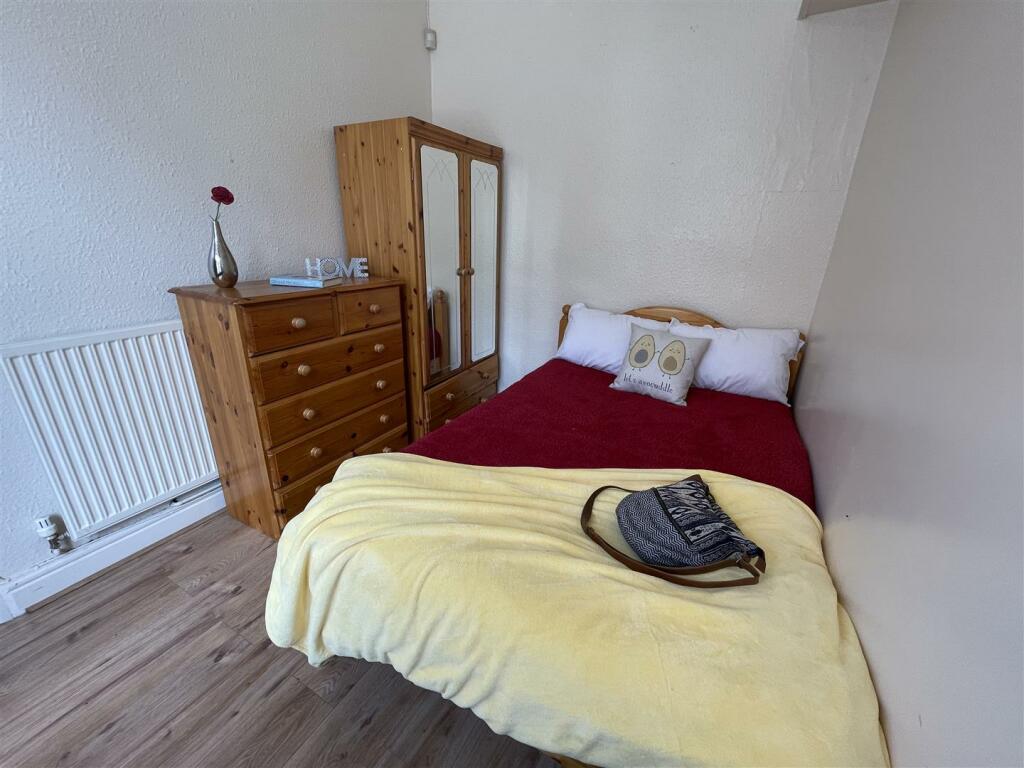 Additional image 12 of Next to University