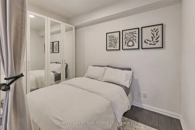 Additional image 26 of 4208 Dundas St Unit 412