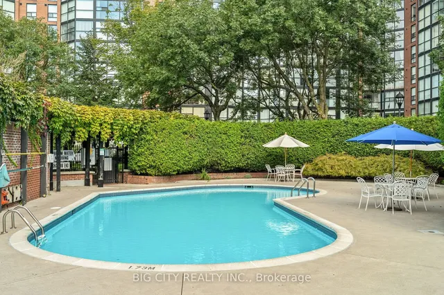 Additional image 22 of 570 Wellington St Unit 12B