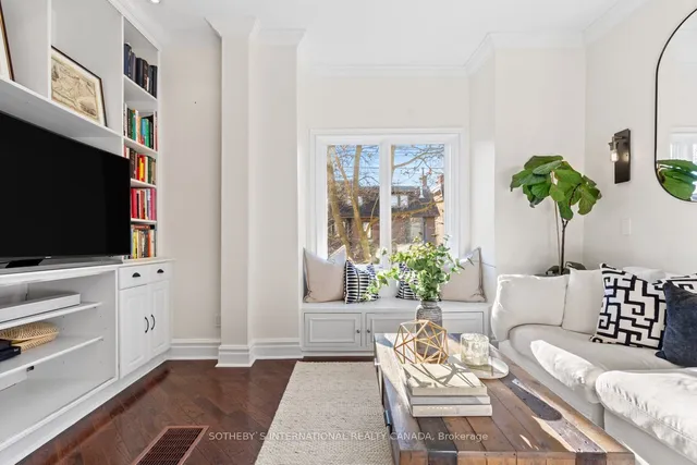 Additional image 23 of 184 Macpherson Ave