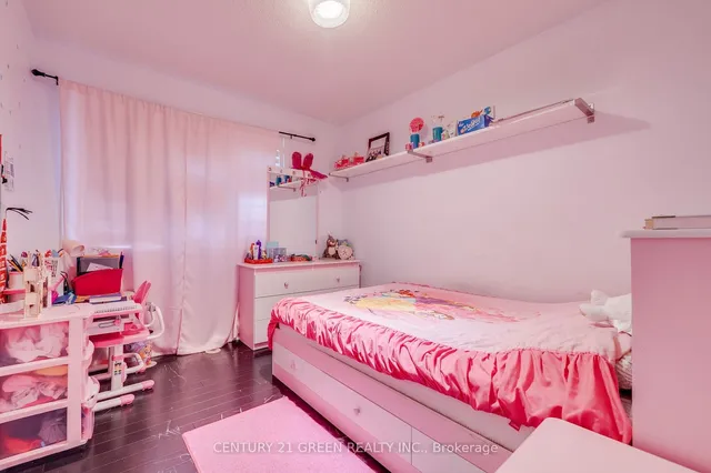 Additional image 21 of 843 Gifford Cres