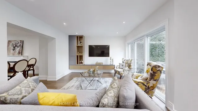 Additional image 10 of 85 Rochester Ave