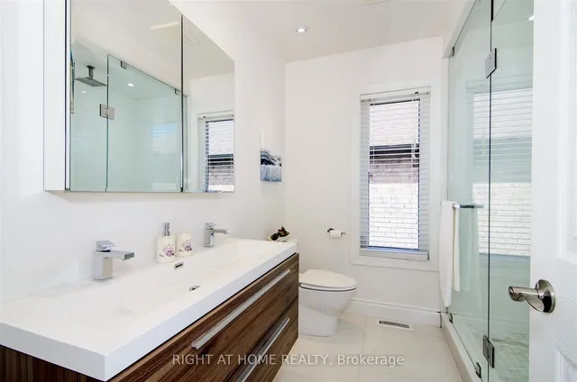 Additional image 17 of 2124 Nipigon Dr