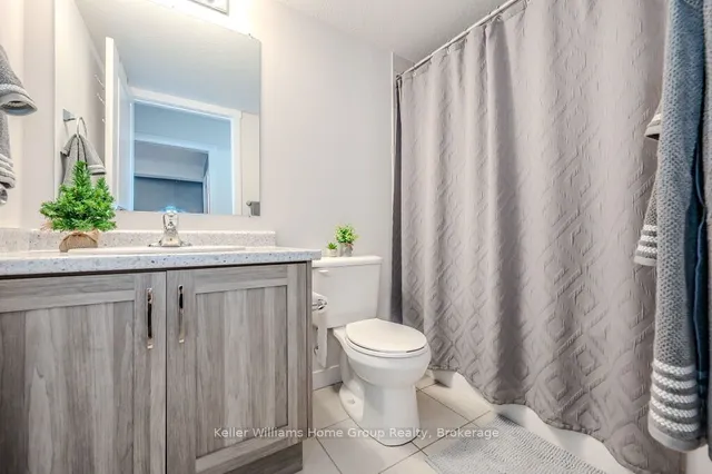 Additional image 28 of 166 Rochefort St Unit E