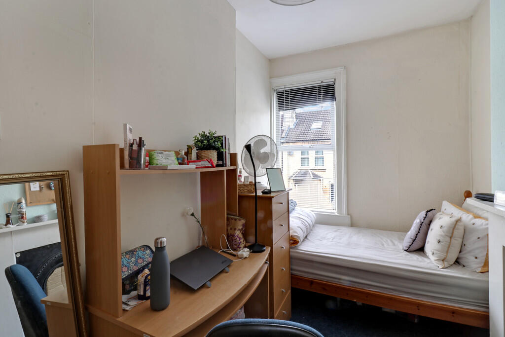 Additional image 8 of Livingstone Road, Oldfield Park