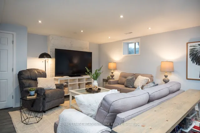 Additional image 35 of 988 Clark Blvd