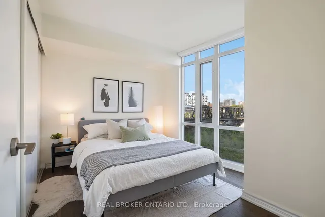 Additional image 14 of 170 Fort York Blvd Unit 303